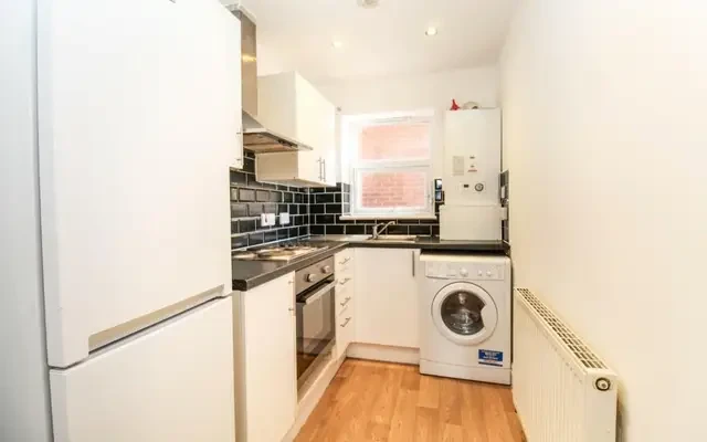 75 Hyde Park Road 4
