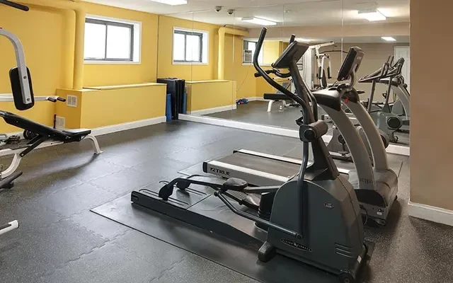 Main Station Apartments - Evanston student accommodation - Gym