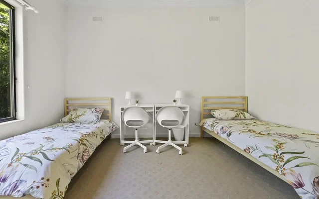 20 Elphin Street - Melbourne student accommodation - 3 Bed 1 Bath