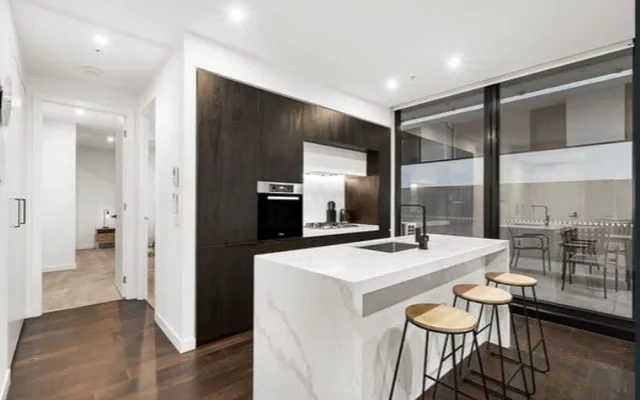 865 Dandenong Road 1