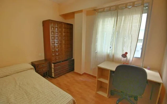 Piso de 4 habitaciones en El Pla Del Real 3