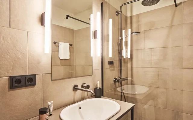 Familyhood- for four people 3