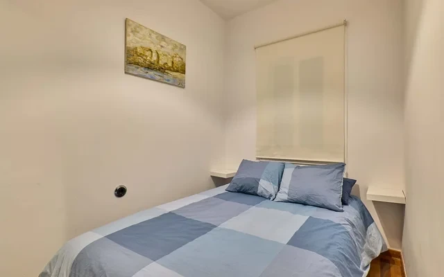 Carrer de la Industria Barcelona 08037 Spain 0