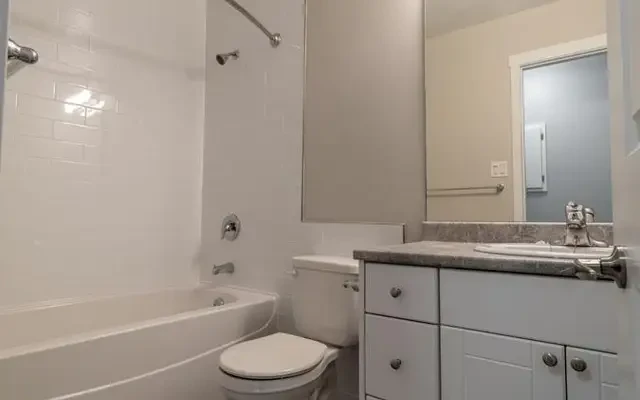 Hillsview Apartments 3
