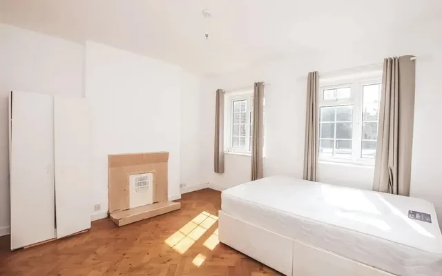 LH-Burnham Court 0