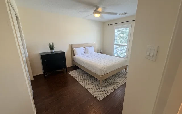 14003 Stardust Ln - chỗ ở sinh viên tại Houston - 4 bed 2.5 bath