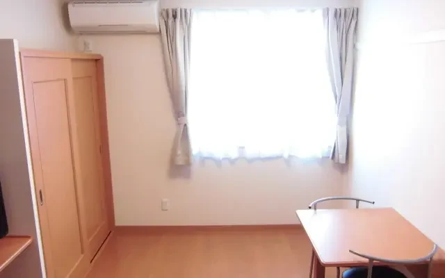 レオパレス的場 - Sendai student accommodation - 102号房间(带独立厨房)