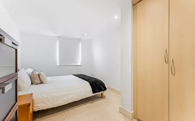 Orion Point, Crews Street, Docklands, London, E14 4