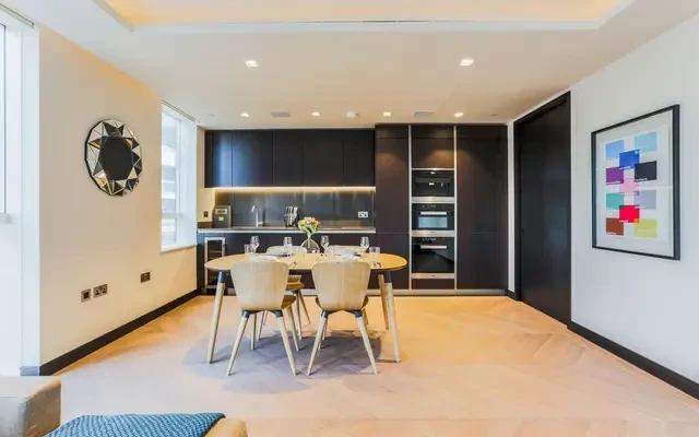 Earls Way, One Tower Bridge, Tower Bridge, London, SE1 2QR 4