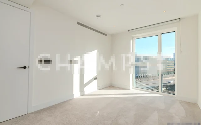 CM-White City Living 4