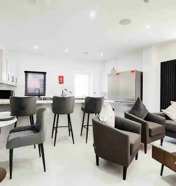 74 Rathbone road, L15