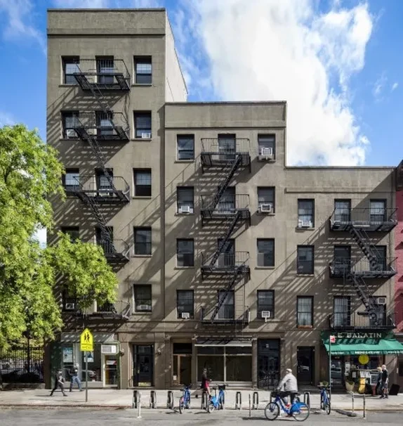 30 Greenwich Avenue
