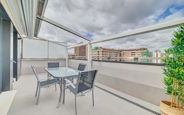 Piso moderno y centrico con terraza 2