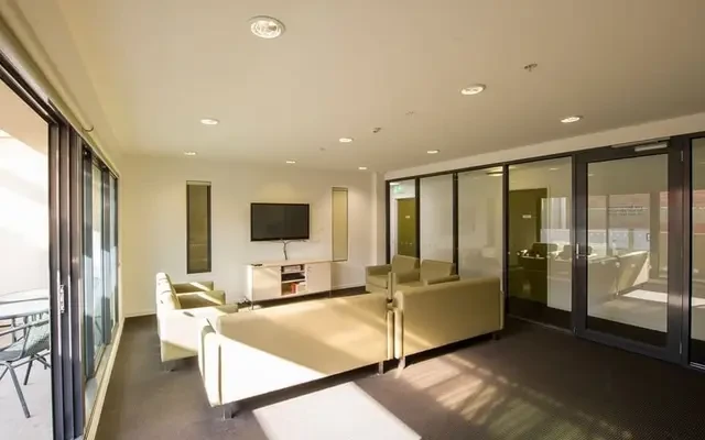 Student Living on Cobden 3