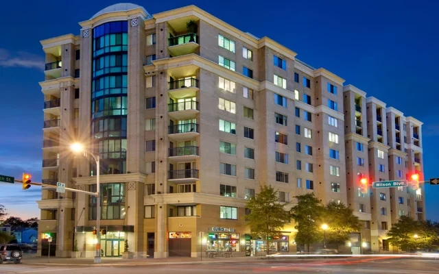 2201 Wilson Apartments 0