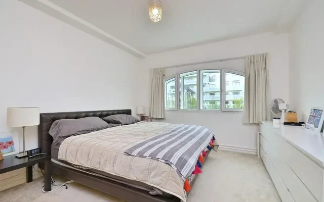 Gloucester Avenue, Primrose Hill, London, NW1 7BB 2