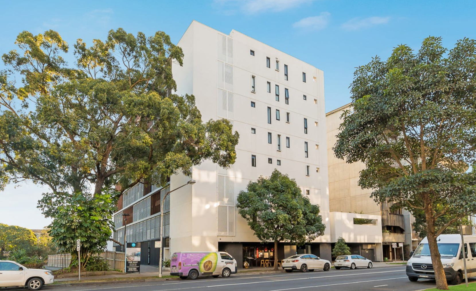 10 Rothschild avenue