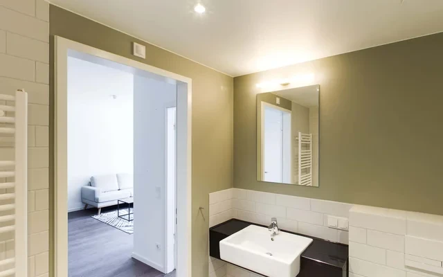 Fully equipped 2 room flat with fitness studio & concierge in Mitte 4