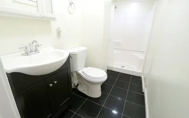 2319 East Genesee St Apartment 1 2