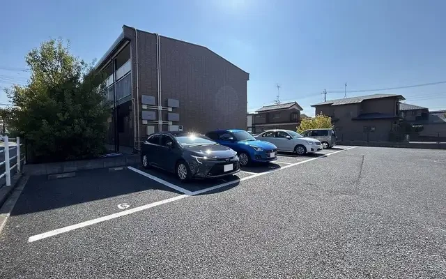レオパレス千年の時 - 上尾市の学生向け宿泊施設 - 108号房间(带独立厨房)