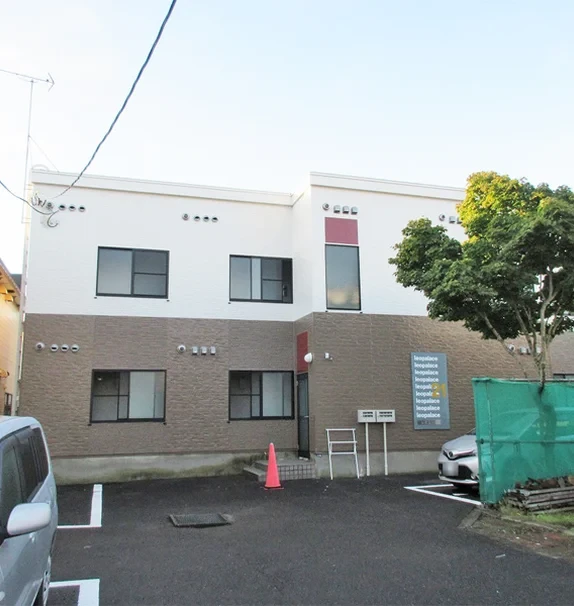 レオパレスルミエール
