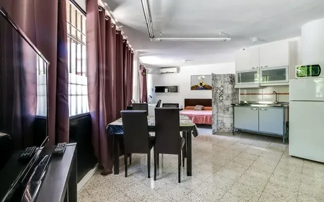studio in La Sagrada Familia (Eixample) 4