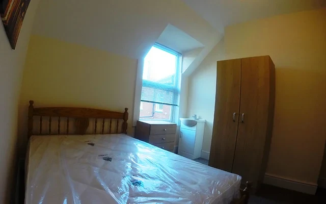 544 Beverley Road 3