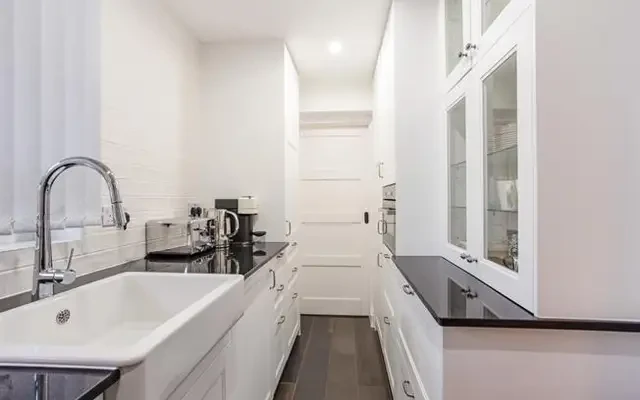 London, SW6 5QG 3