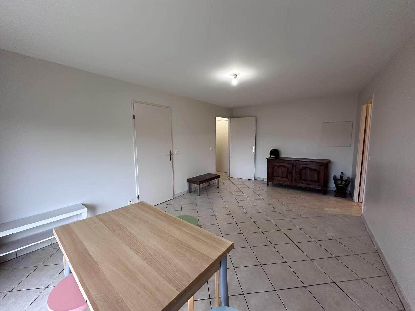 Creteil 94e·65m²·F3·AppartementNo furniture