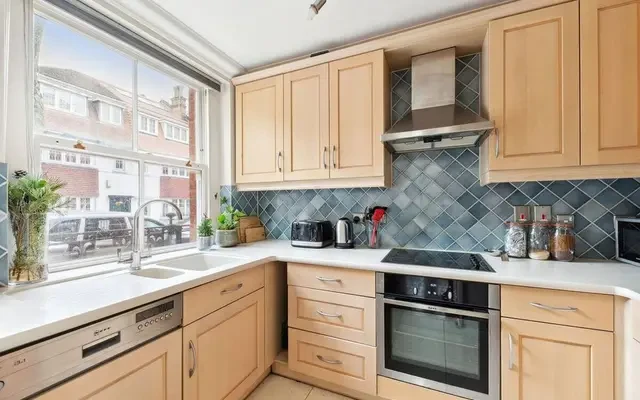 Collingham Gardens, Earls Court, London, SW5 0HL 2