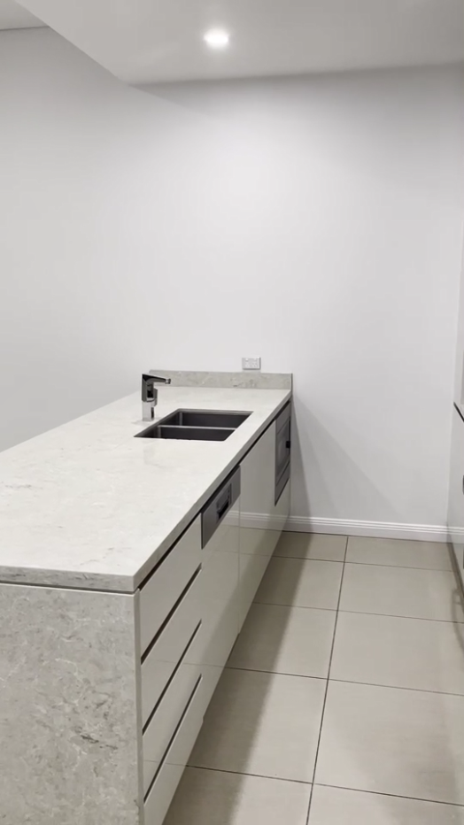 7 Rosebery Ave