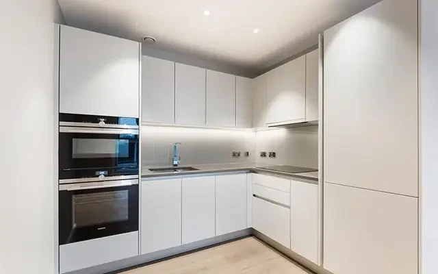 Cascade Court, Sopwith Way, London, SW11 8AZ 4
