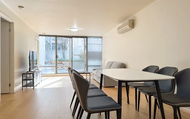 118 Dudley Street - Melbourne student accommodation