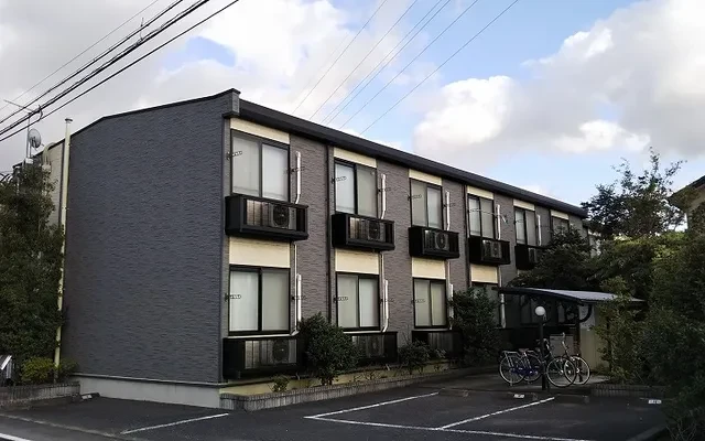 レオパレスフォ−レストⅡ 0