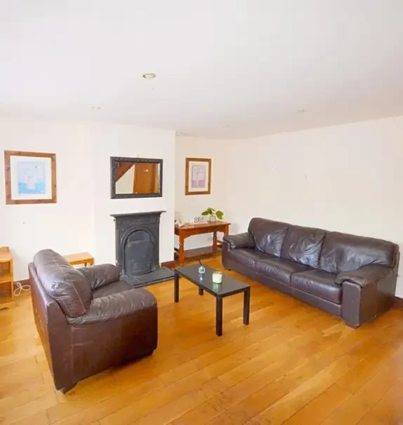 apartment near Watercourse Mews