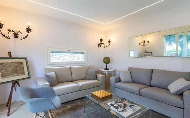 Luxury Apartment in Modern Villa Unit 1 0