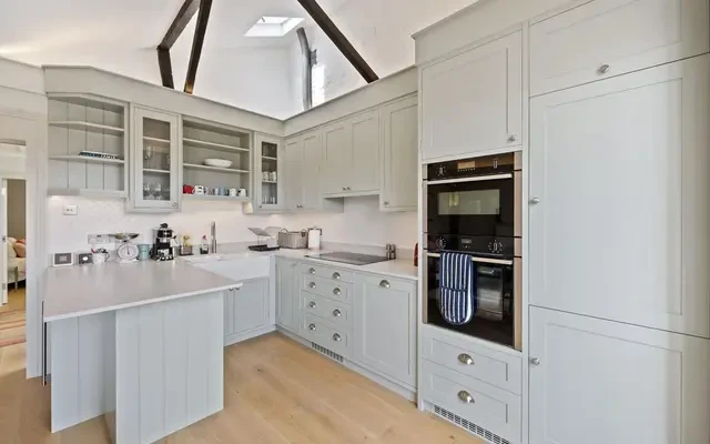 Westbourne Terrace, London, W2. W2 3UN 1