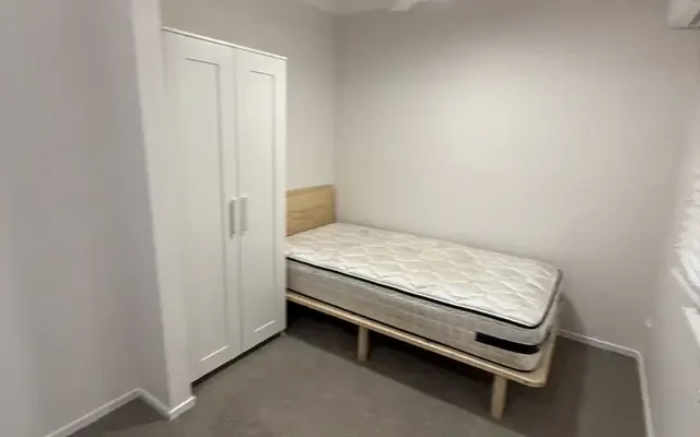 99 Munro St 3