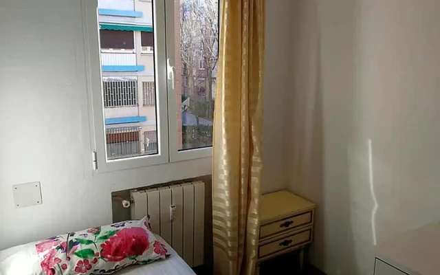 Structure in : Entre Arroyos 100 | Habitacion 2 Madrid, Spain 1