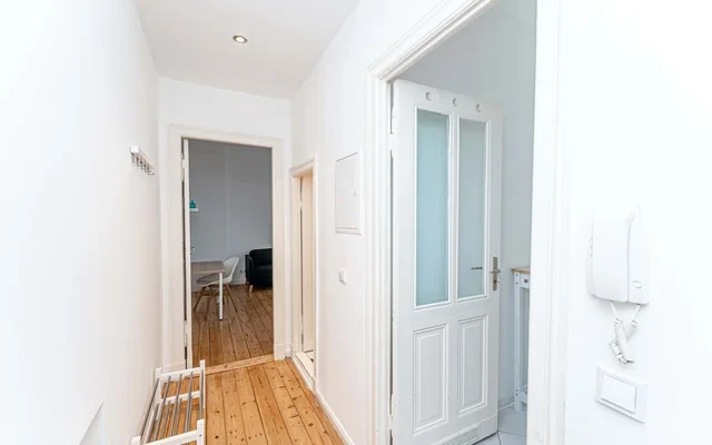 Studio Apartment 4