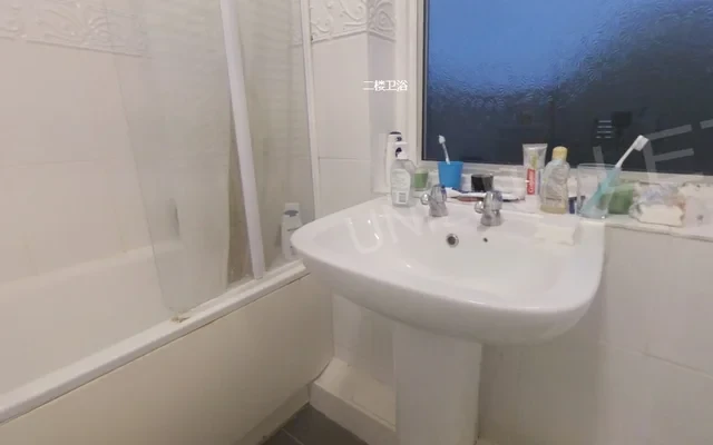 Entire Place·4B3B···144 Sutton Passeys Crescent 4