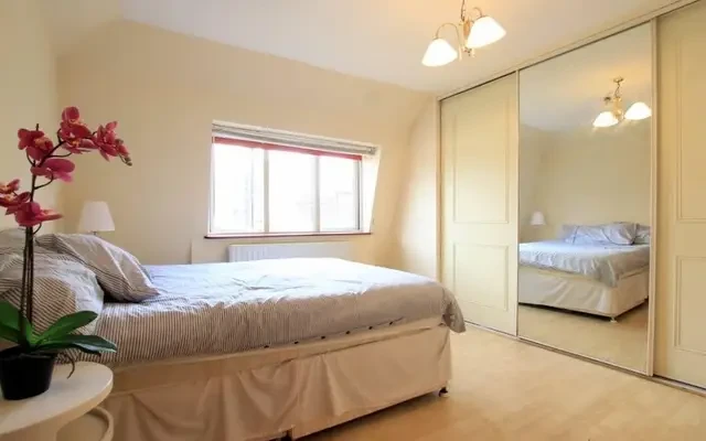 LH-Putney Bridge Rd 1