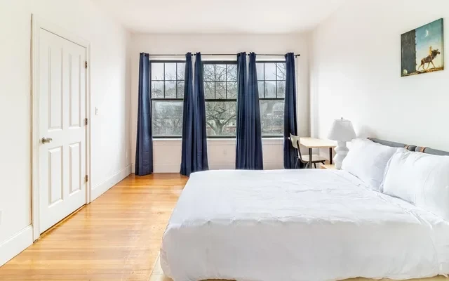 1592 Beacon Street 4
