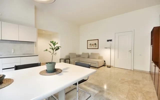 Appartamento in Via Vincenzo Monti, Milano di 75 m² con 1 camera SX 0