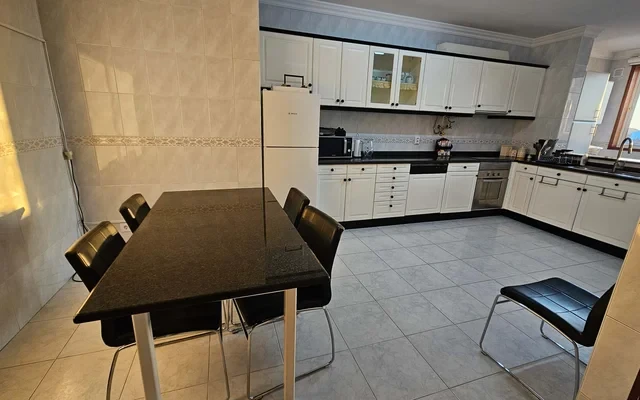3-bedroom apartament in Rua Doutor Angelo Graca, Oia 2