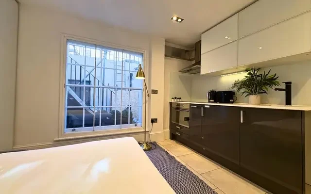 LH-193 Gloucester Place 0