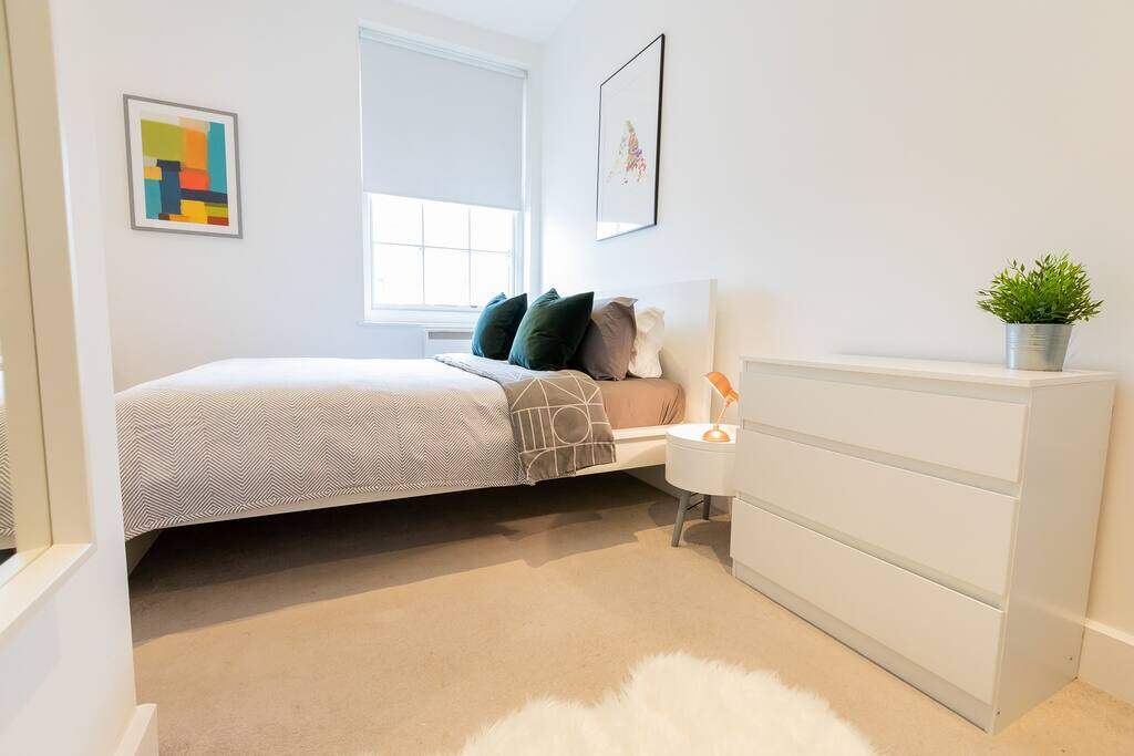 Modern and spacious 1 bed apartment