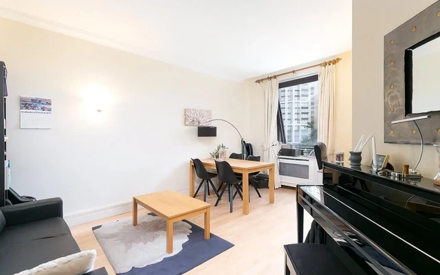 LH-The Whitehouse - London student accommodation