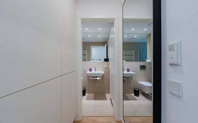Berlin Kreuzberg am Mariannenplatz – Balkon und exklusives Design 3