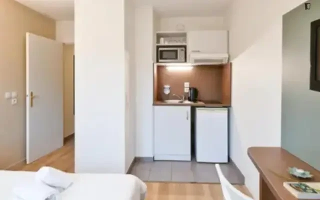 Very appealing studio in Saint-Cyr-l'École - Yvelines student accommodation - Studio